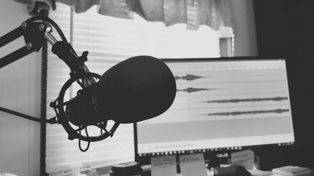 Start a Podcast and Share Inspiring Stories to Make Money on the Internet